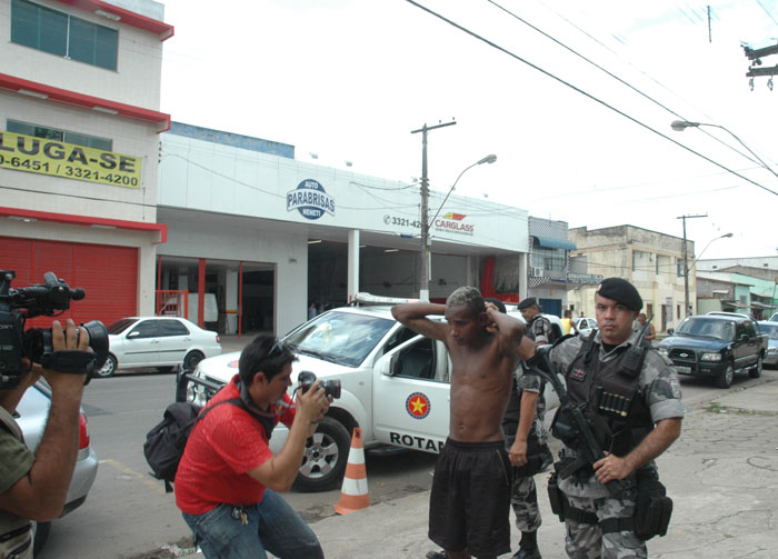 
        
            PM prende dois suspeitos da morte de prático
        
    