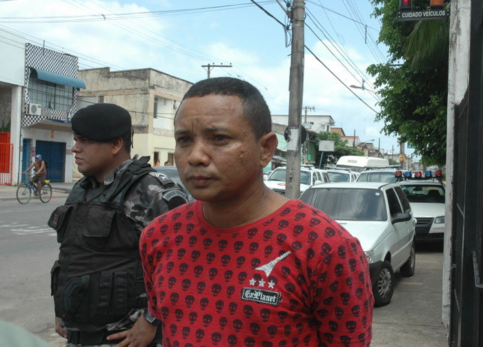 
        
            PM prende dois suspeitos da morte de prático
        
    