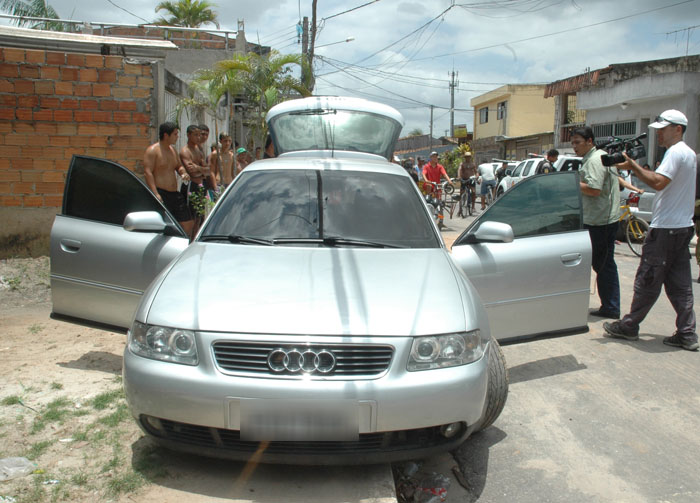 
        
            PM prende dois suspeitos da morte de prático
        
    