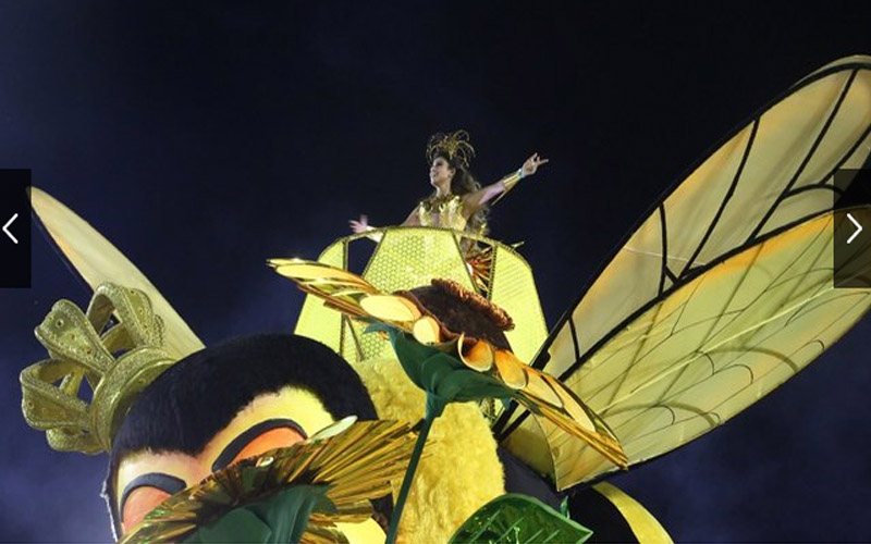 
        
            Famosas esbanjam beleza no 2º dia do Carnaval 
        
    