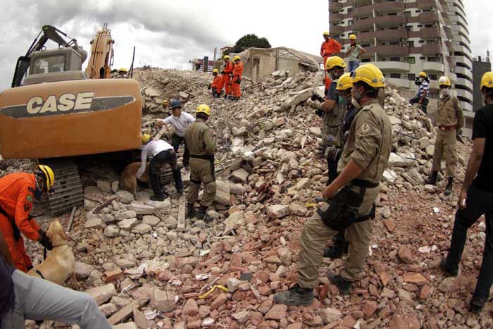 
        
            Novas imagens do local da tragédia da 3 de Maio
        
    