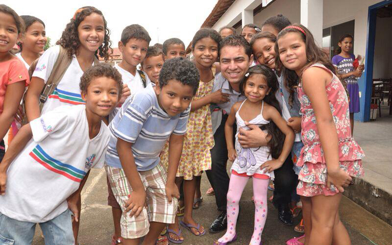 
        
            Veja imagens da trajetória do prefeito Vanderlei
        
    