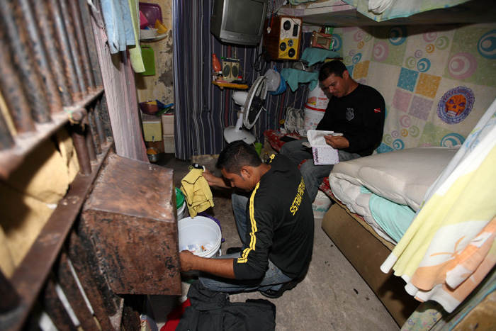 
        
            Operação leva a 3.500 apreensões em casas penais
        
    