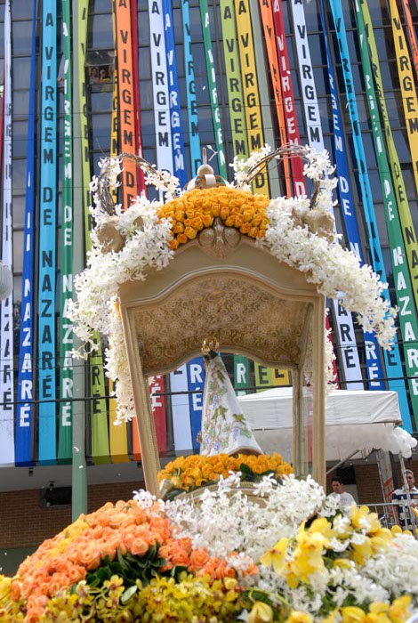 
        
            Grupo RBA presta homenagem à Nossa Senhora
        
    