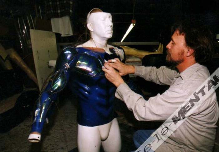 
        
            Filme inacabado de Superman tem fotos publicadas
        
    