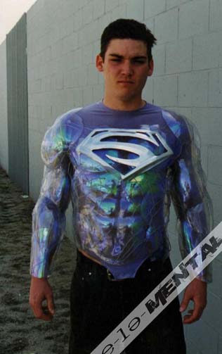 
        
            Filme inacabado de Superman tem fotos publicadas
        
    