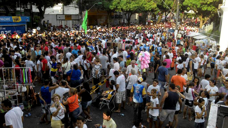 
        
            Milhares de fiéis acompanham a Trasladação
        
    