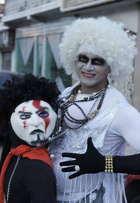 
        
            Fantasias curiosas marcam Carnaval 2015
        
    