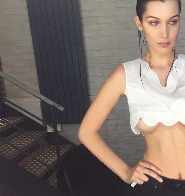 
        
            Underboob é moda entre famosas
        
    