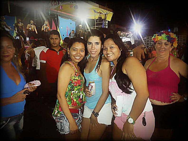 
        
            Internautas curtem carnaval no DOL
        
    