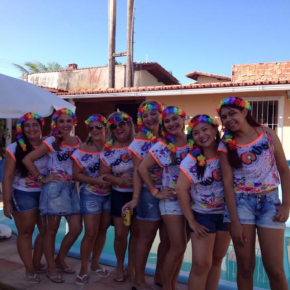 
        
            Internautas curtem carnaval no DOL
        
    
