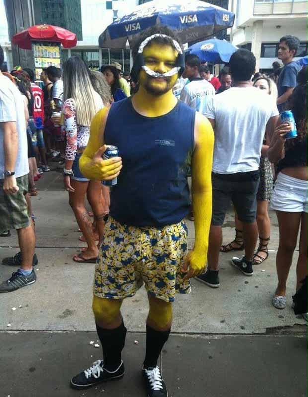 
        
            Fantasias curiosas marcam Carnaval 2015
        
    
