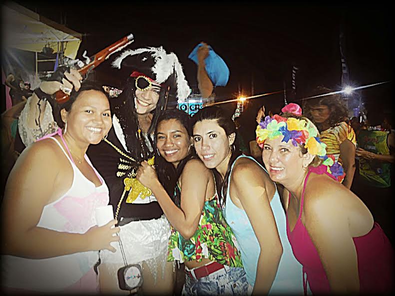 
        
            Internautas curtem carnaval no DOL
        
    