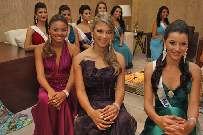
        
            Conheça as candidatas ao título de Miss Pará 2012
        
    