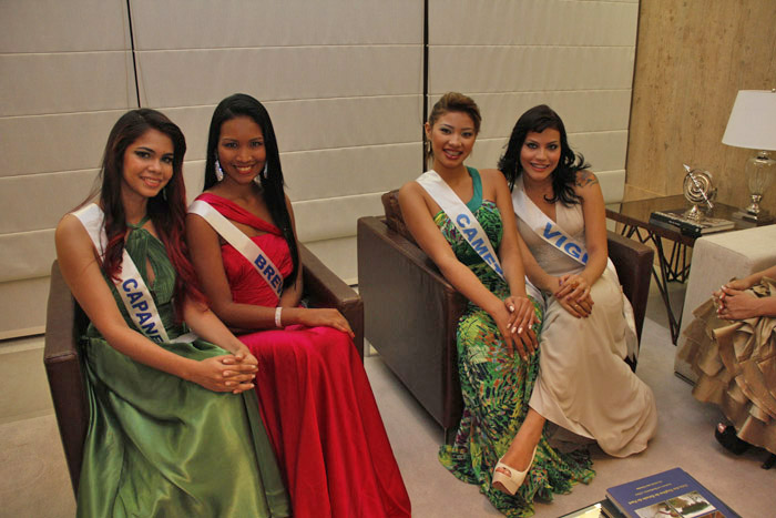 
        
            Conheça as candidatas ao título de Miss Pará 2012
        
    