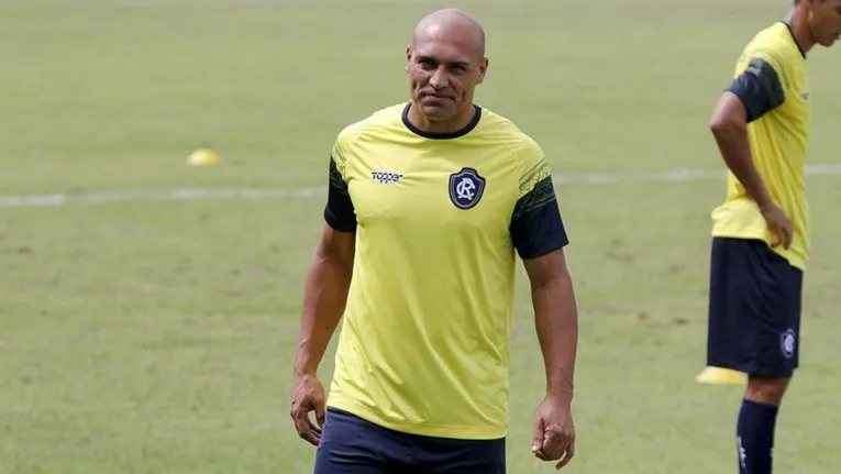 Jogador vai para o clube candango após passar menos de um mês no Leão.