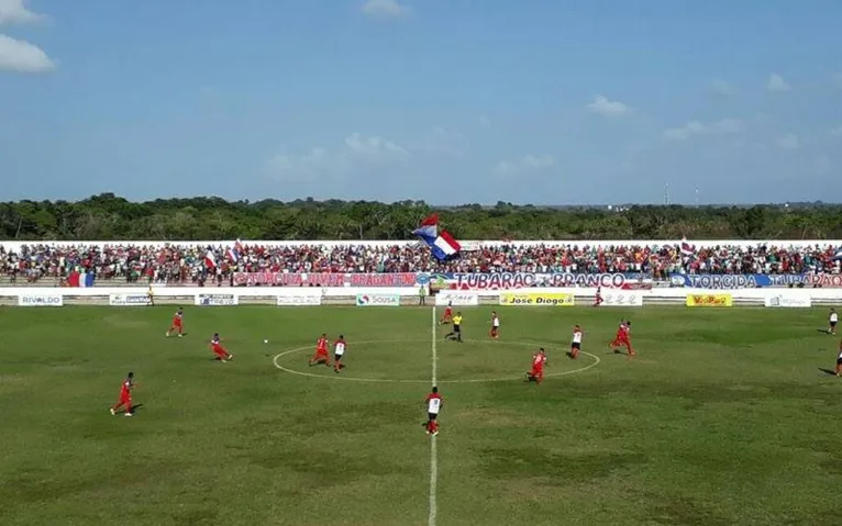 Torcedores do Bragantino fazem campanha para ajudar vítimas das chuvas em Bragança