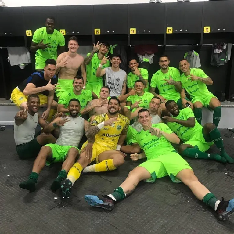 Diego Ivo foi campeão pelo Papão e agora terá a Fiel do lado oposto.