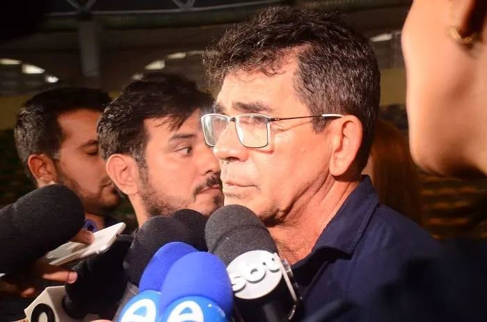 Pai do cantor Gabriel Diniz