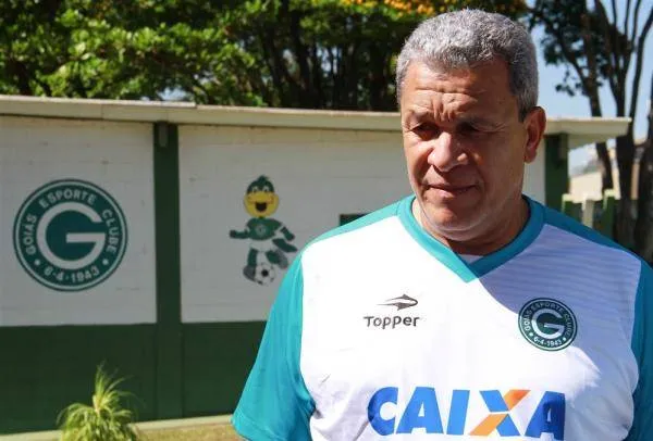 Hélio dos Anjos volta a Curuzu após 17 anos. Relembre