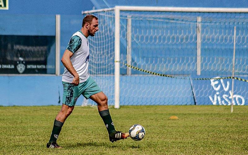 Zagueiro pede 'foco' para Paysandu voltar a vencer na Série C