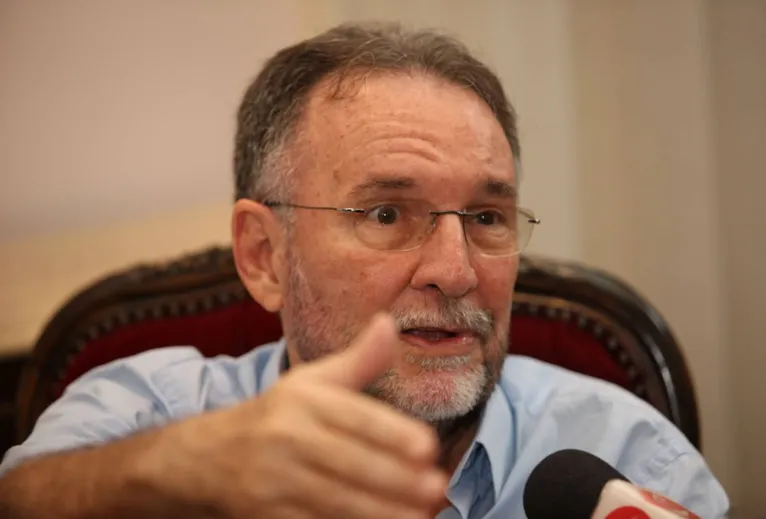 Gravações mostram Paulo Chaves interferindo na fiscalização, quando era secretário de Cultura 