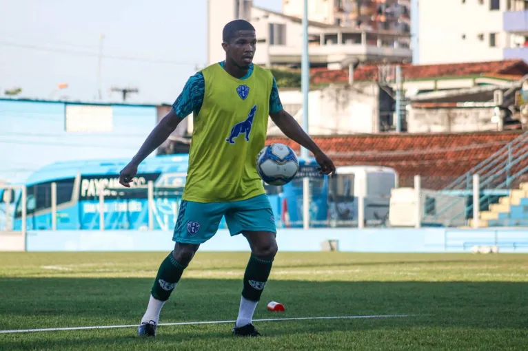 Leo Baiano foi a grande surpresa no treinamento desta tarde.