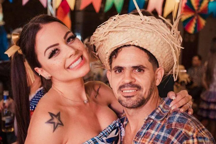 As trocas de mensagens entre os dois vem chamando a atenção dos seguidores da morena.