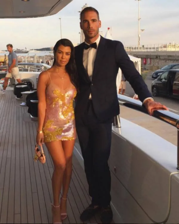 Bruna Marquezinhe é flagrada com ex de Kourtney Kardashian