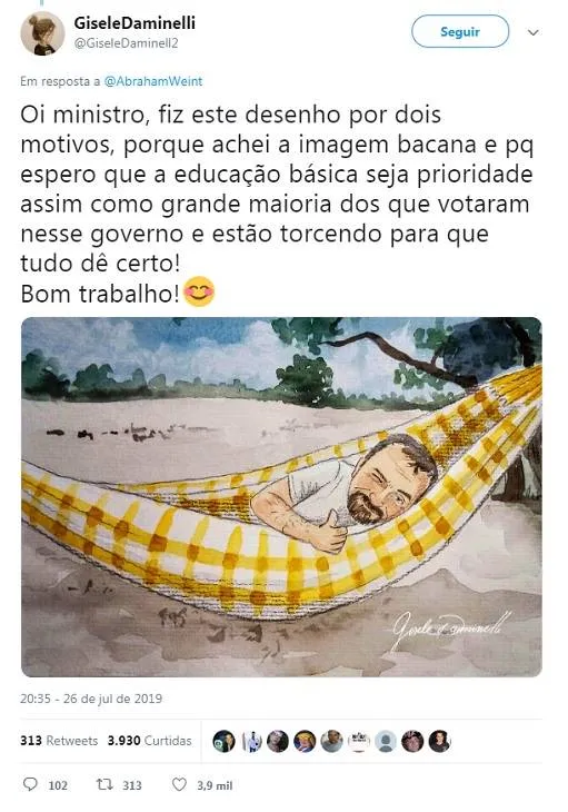 Ministro da Educação curte férias, posta foto em rede e ironiza: 'balança, mas não cai'