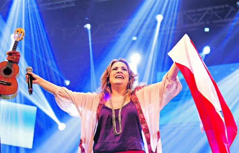 Lucinnha Bastos defendeu a música vencedora de 2018, composta pelo estreante Rodrigo Meireles, num encontro de gerações que é a cara do Festival da RBA.