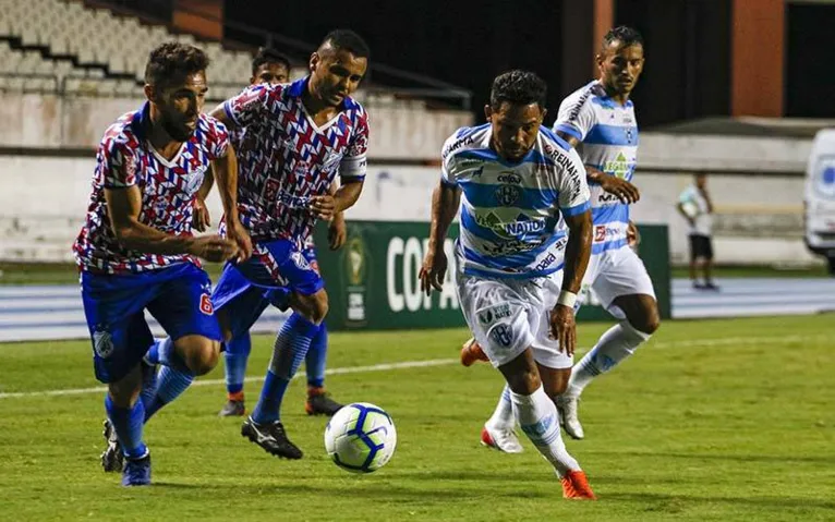 A primeira partida terminou 1 x 1.