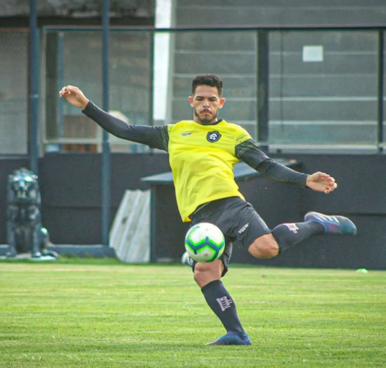 Fredson sabe que time e torcida precisam de uma vitória em Re-Pa para levantar o moral

