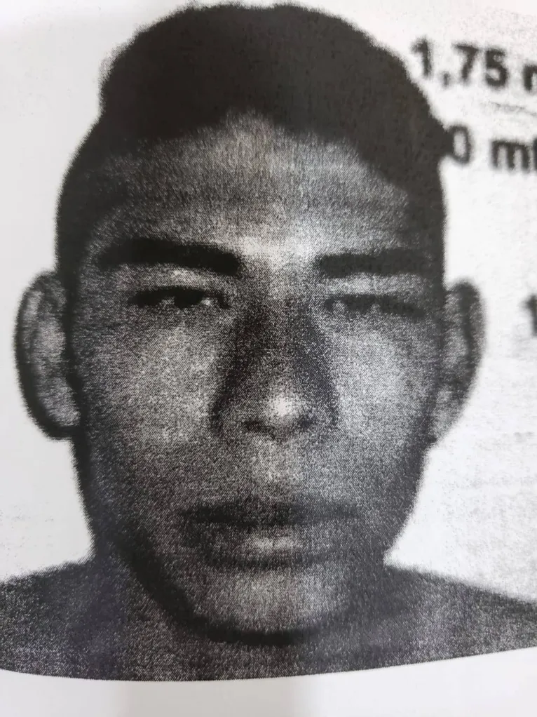 Eder Cleisson de Araújo, de 36 anos, foi condenado a 24 anos de prisão. Ele está foragido. 