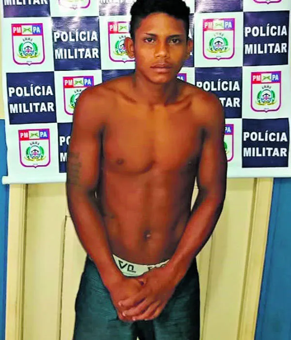 Adriano do Espírito Santo Conceição é acusado de ter agredido sua companheira de 16 anos com um martelo.