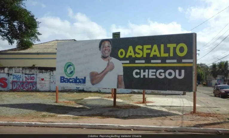 Para os internautas, a Prefeitura teve a clara intenção de ferir a honra das pessoas negas.