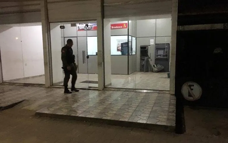 Criminosos estouram caixa eletrônico em Vitória do Xingu 