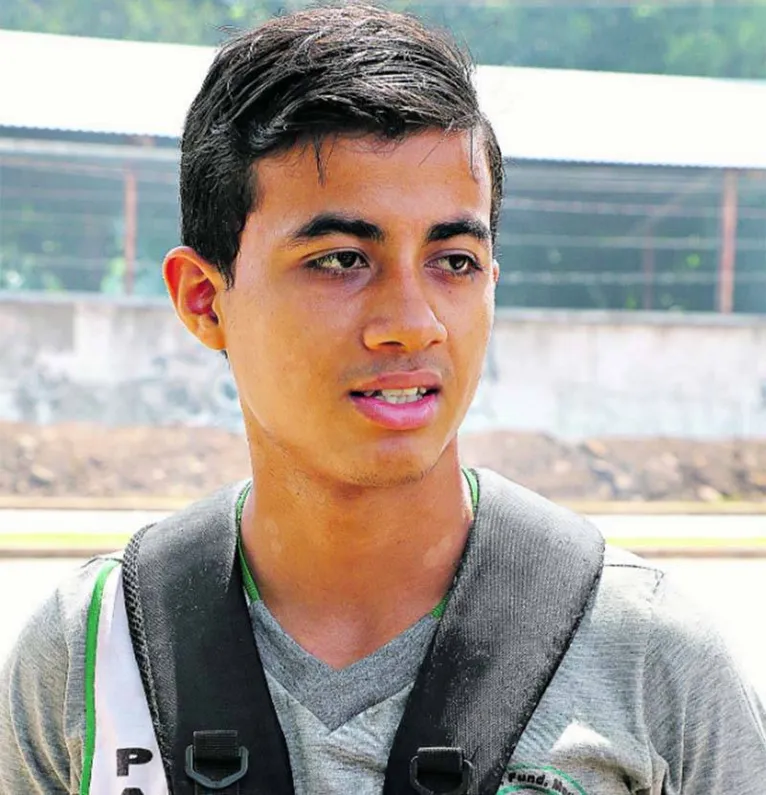 "Está muito complicado, praticamente não temos por onde passar, mas não tenho esperança que essa obra acabe tão cedo”, afirmou Indinay Paixão