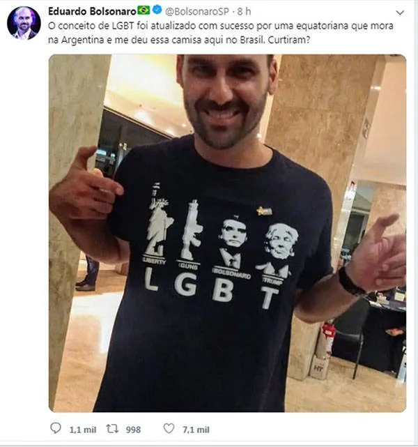 Eduardo Bolsonaro ironizou a sigla LGBT em camiseta. 