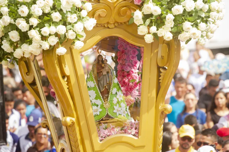 Bragança recebe milhares para homenagear Nossa Senhora de Nazaré