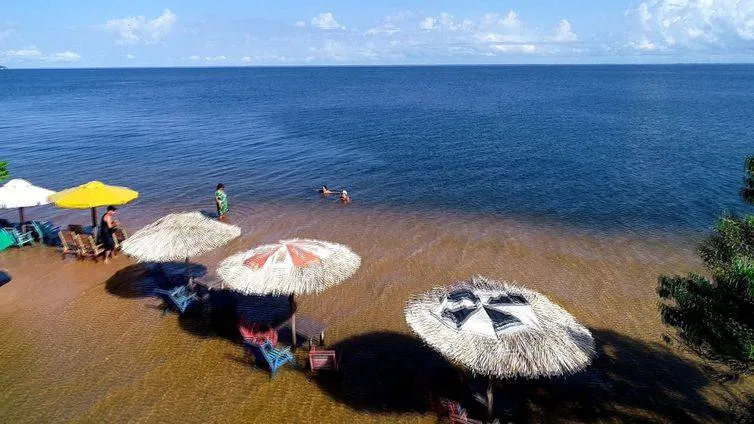 Praia de Ponta de Pedras, Alter do Chão (PA).