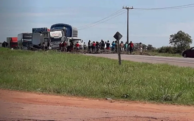 Índios interditam BRs - 316 e 010 em protesto por nomeação do Governo Federal