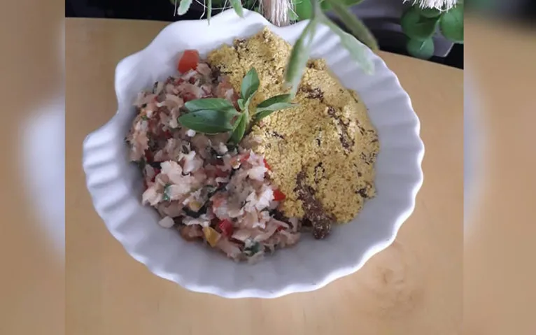 Estudantes realizam evento gratuito com música, gastronomia e arte