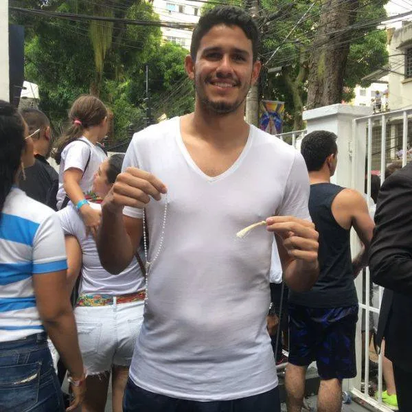 Hélio dos Anjos e jogadores do Papão se emocionam durante o Círio de Nazaré