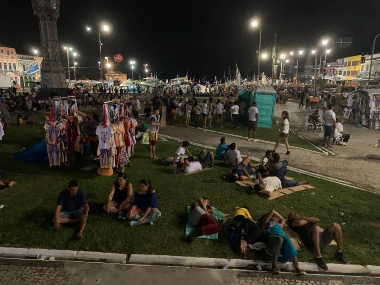 Nossa Senhora de Nazaré chega à Basílica em um dos Círios mais rápidos da história