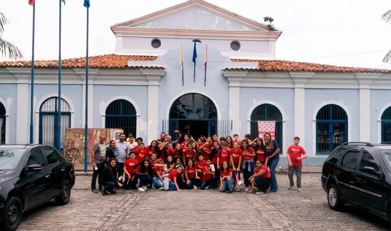 Alunos desenvolvem atividades de sustentabilidade em projeto social