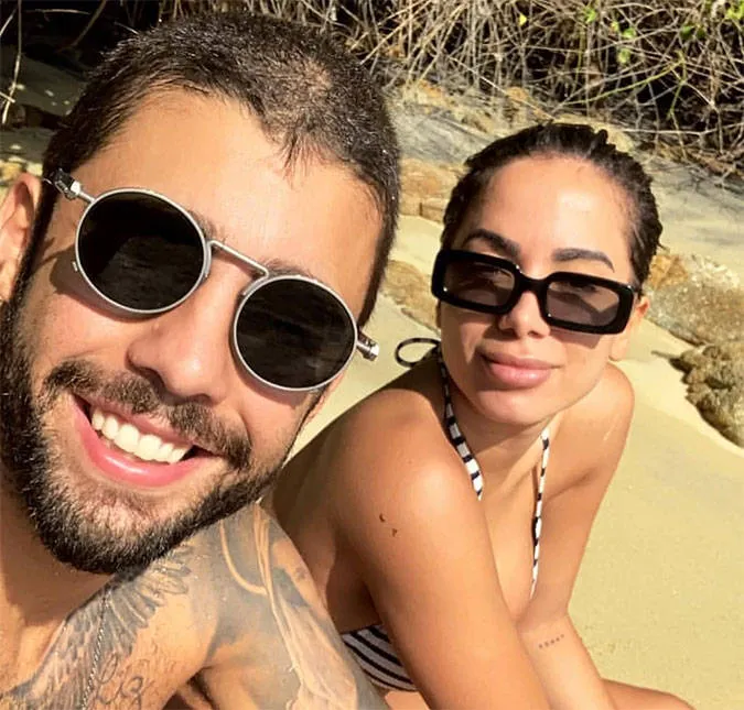 Após ser dispensado por Anitta, Pedro Scooby é flagrado em bar bebendo; veja!