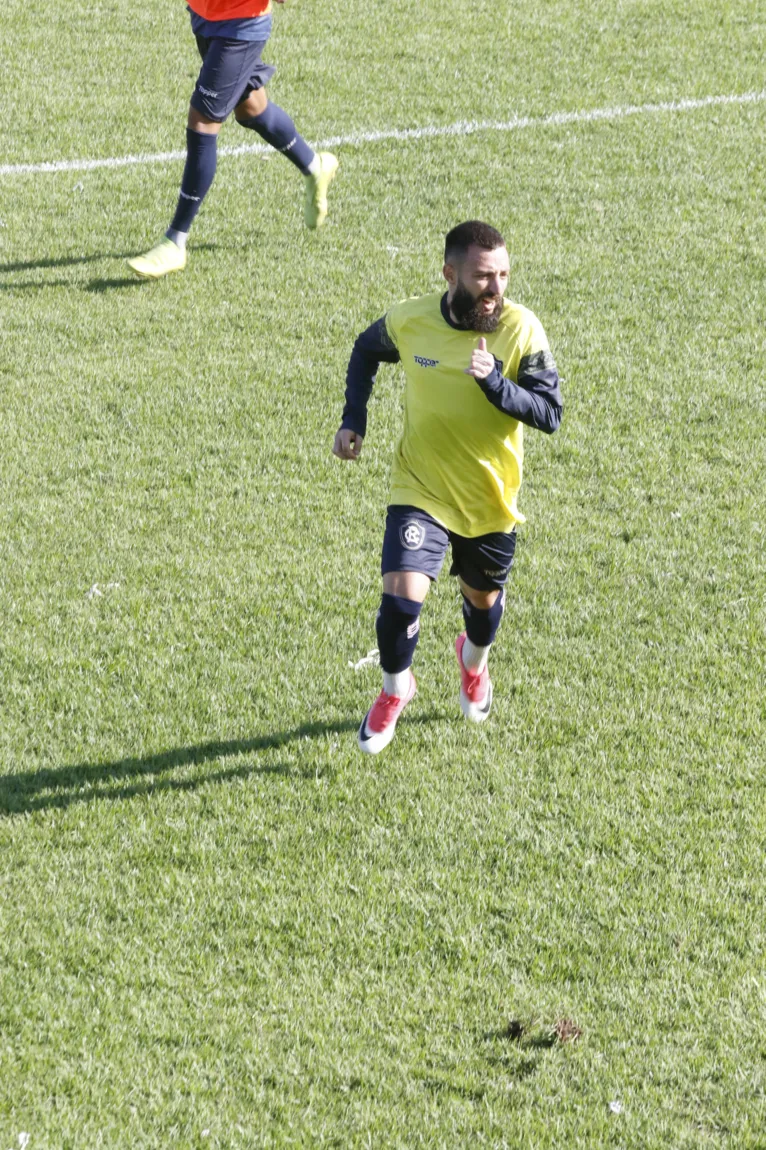 O meia Guilherme Garré aproveitou a chance que teve e deixou até a sua marca

