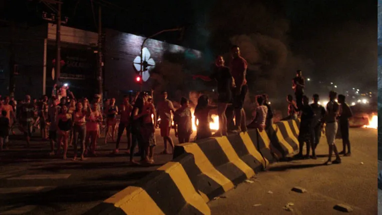 Homem enterra o irmão e é morto por policiais em Ananindeua; moradores protestam
