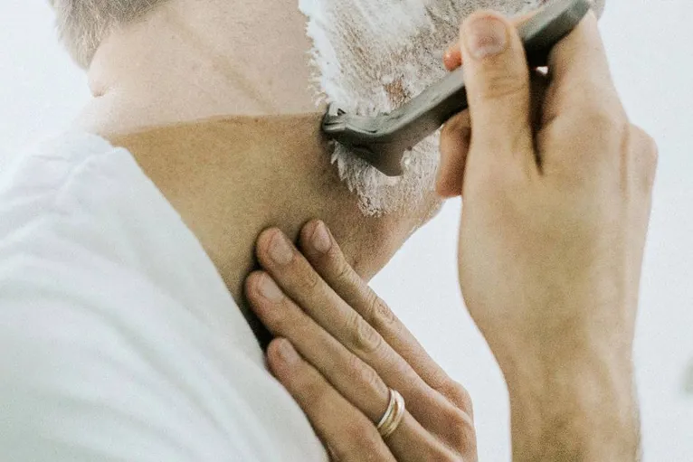 Confira 5 erros cometidos na hora da depilação masculina